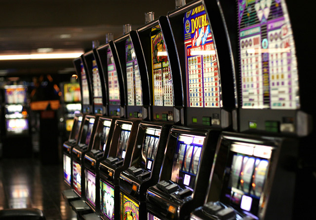 Slot machine luôn nhận được sự yêu thích từ những quý bà